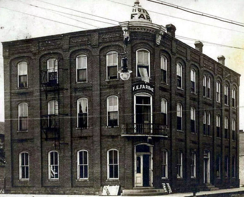 Hotel Farr - Old Postcard (newer photo)